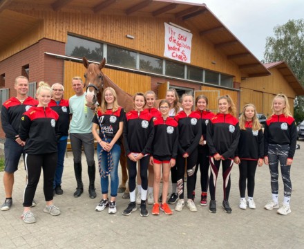 SeaGirls mit Andre´ Thieme und Chakaria