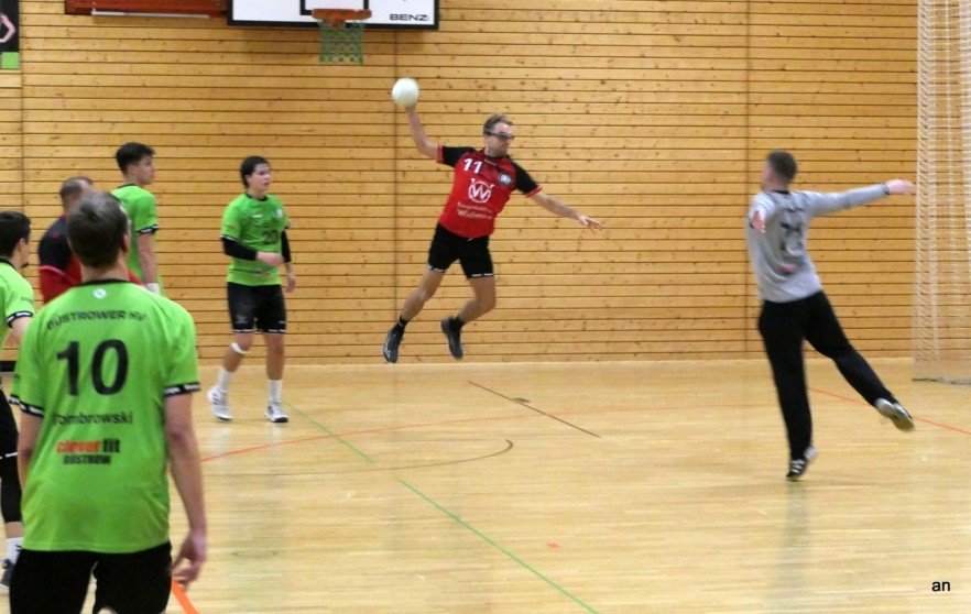 Max Waack im Sprungwurf